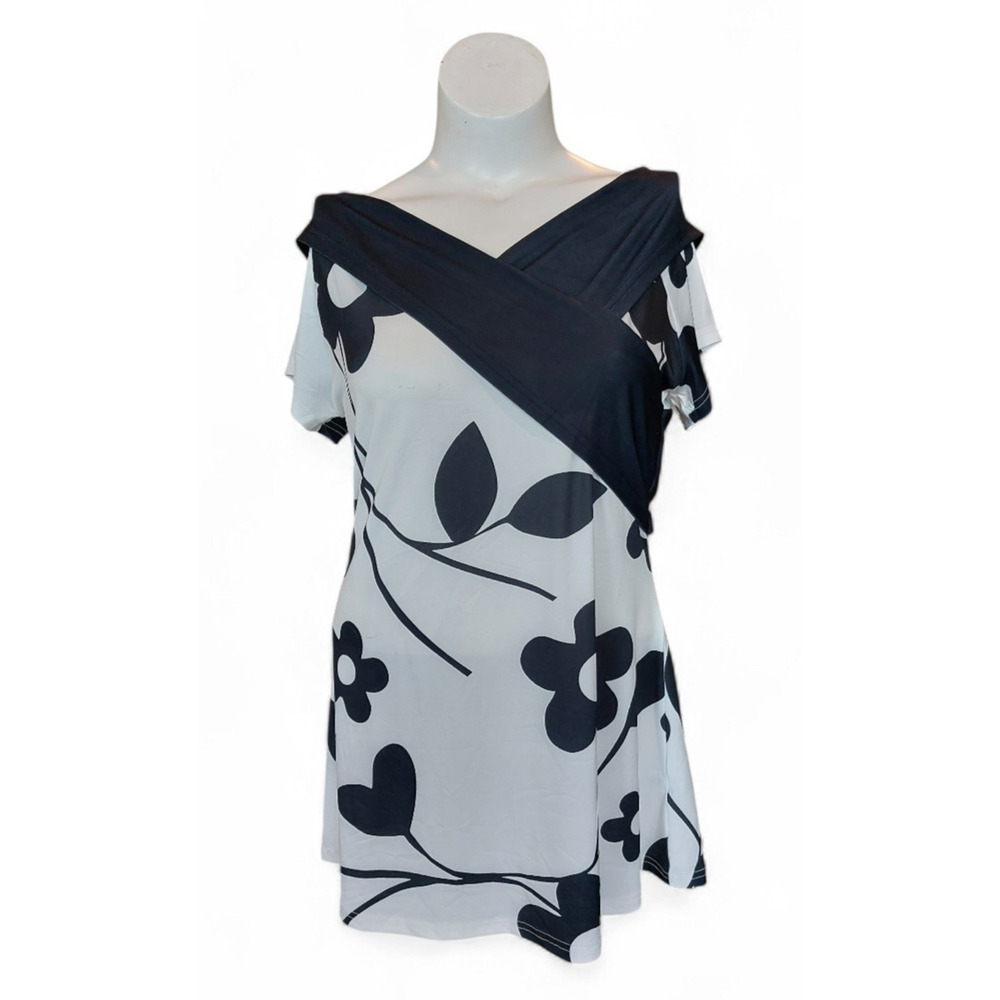 Lily‎ By Firmiana White Shift Tunic Dress With Black Flowers Stretch Fit & Flare